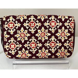 Vera Bradley Maggie Medallion zip around wallet/wristlet